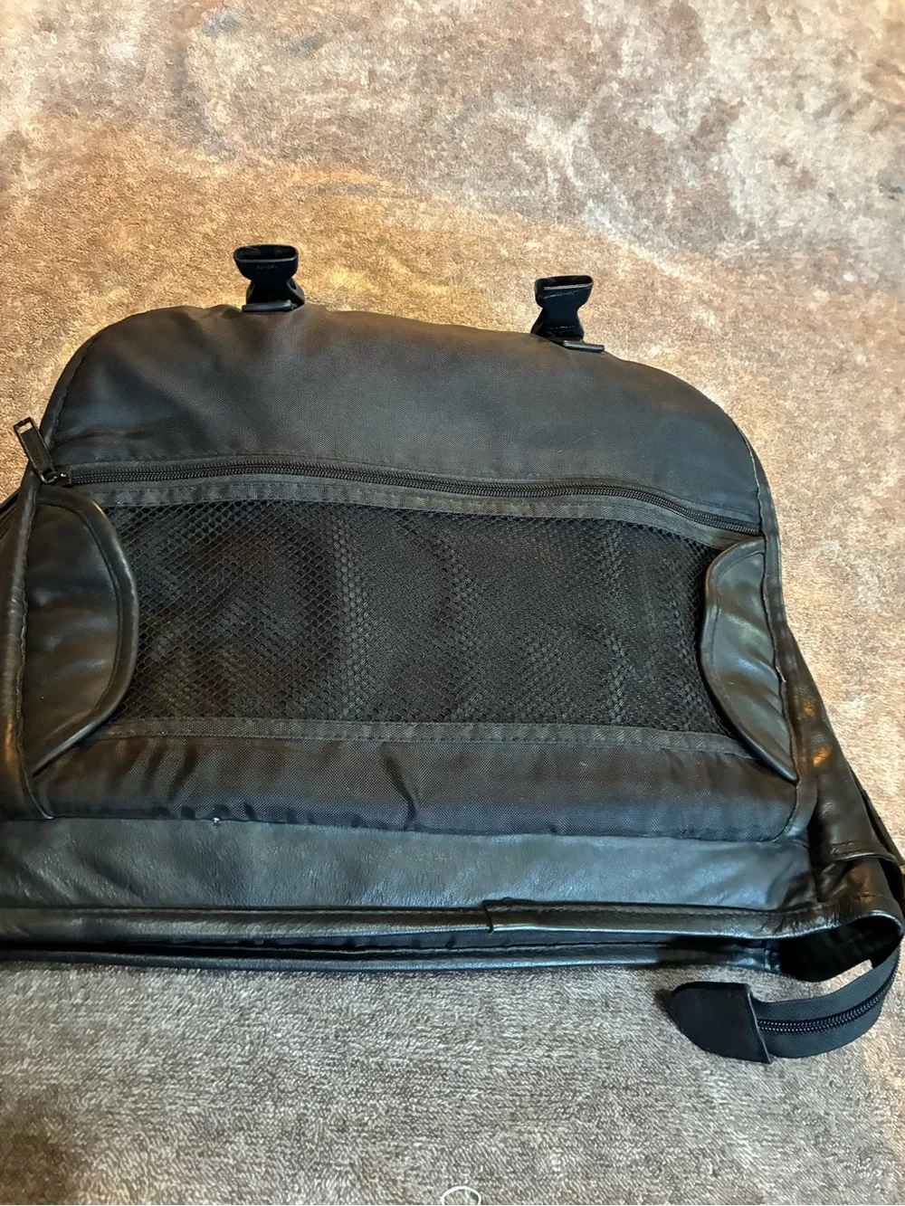 Wilson Leather Vintage Black Leather Messenger Laptop Briefcase Satchel 16X13”